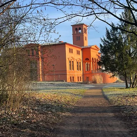 Ferienhaus Remise An Der Rennbahn - Umzäuntes Anwesen Mit Parkplätzen, Amzonprime, Netflix, Wii, Ps2 *