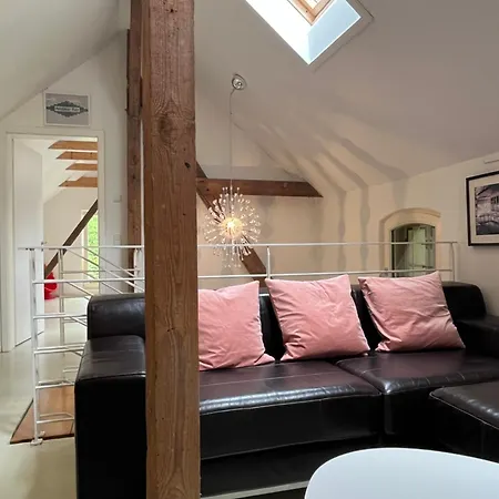 Holiday home Remise An Der Rennbahn - Umzaeuntes Anwesen Mit Parkplaetzen, Amzonprime, Netflix, Wii, Ps2 *