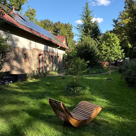 Remise An Der Rennbahn - Umzaeuntes Anwesen Mit Parkplaetzen, Amzonprime, Netflix, Wii, Ps2 Hoppegarten