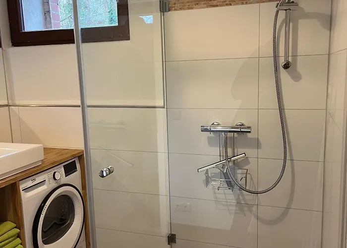 Semesterbostad Remise An Der Rennbahn - 30 Minuten Zum Alexanderplatz Und Doch Im Gruenen Hoppegarten