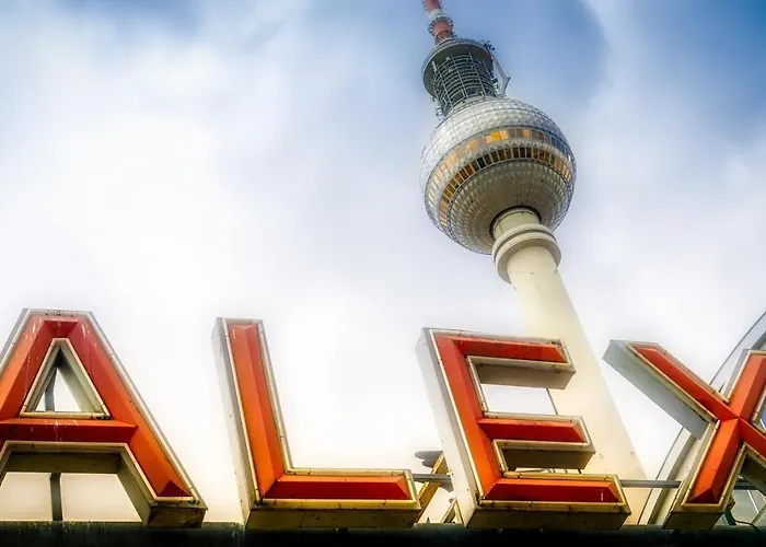 Remise An Der Rennbahn - 30 Minuten Zum Alexanderplatz Und Doch Im Gruenen * Hoppegarten