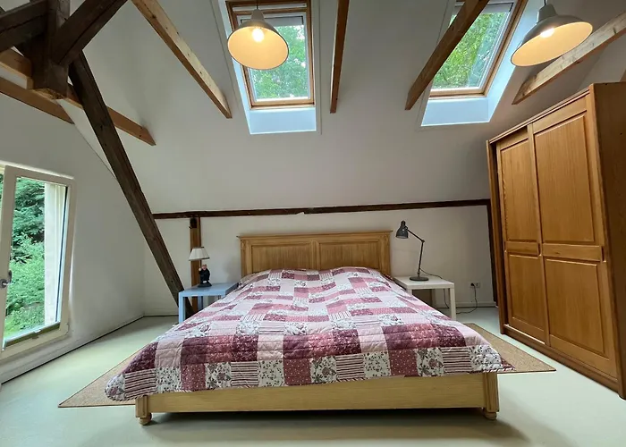 Remise An Der Rennbahn - 30 Minuten Zum Alexanderplatz Und Doch Im Gruenen *