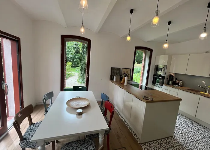 Remise An Der Rennbahn - 30 Minuten Zum Alexanderplatz Und Doch Im Gruenen * Hoppegarten