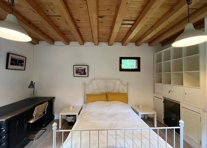 Remise An Der Rennbahn - 30 Minuten Zum Alexanderplatz Und Doch Im Gruenen Semesterbostad *