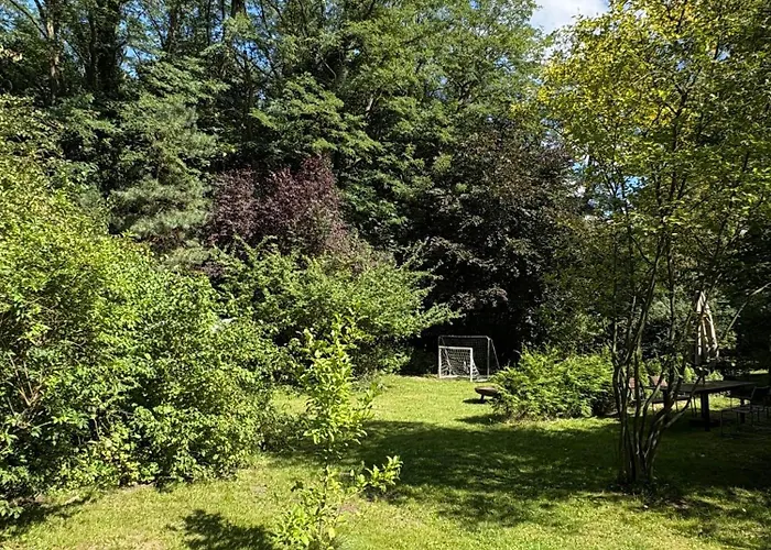 Remise An Der Rennbahn - 30 Minuten Zum Alexanderplatz Und Doch Im Gruenen Semesterbostad