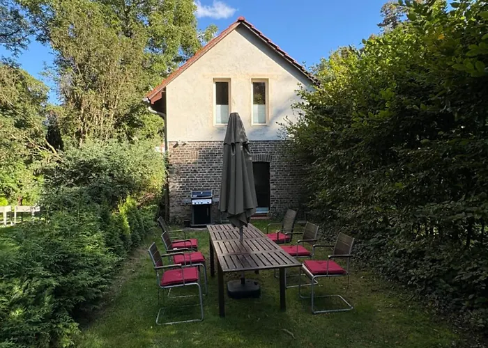 Remise An Der Rennbahn - 30 Minuten Zum Alexanderplatz Und Doch Im Gruenen * Hoppegarten