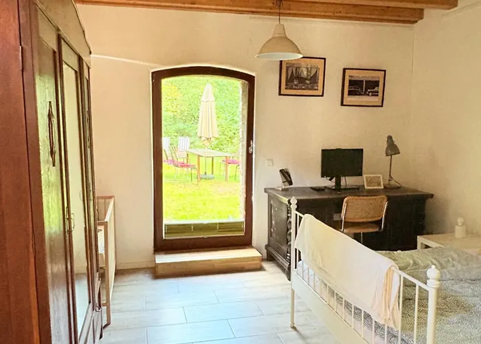 Remise An Der Rennbahn - 30 Minuten Zum Alexanderplatz Und Doch Im Gruenen * Hoppegarten